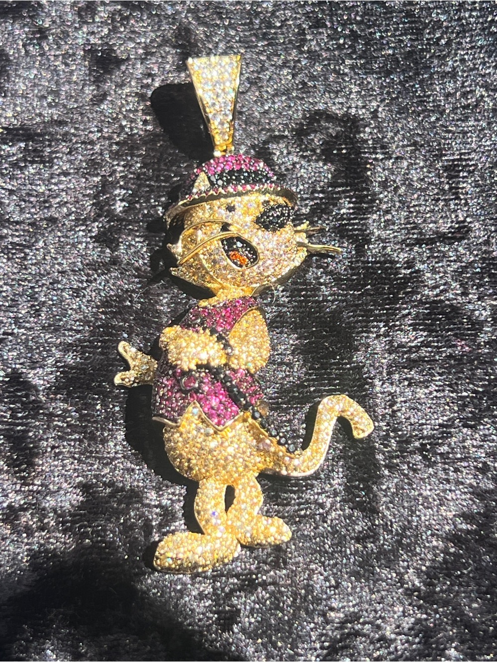 Top Cat Pendant